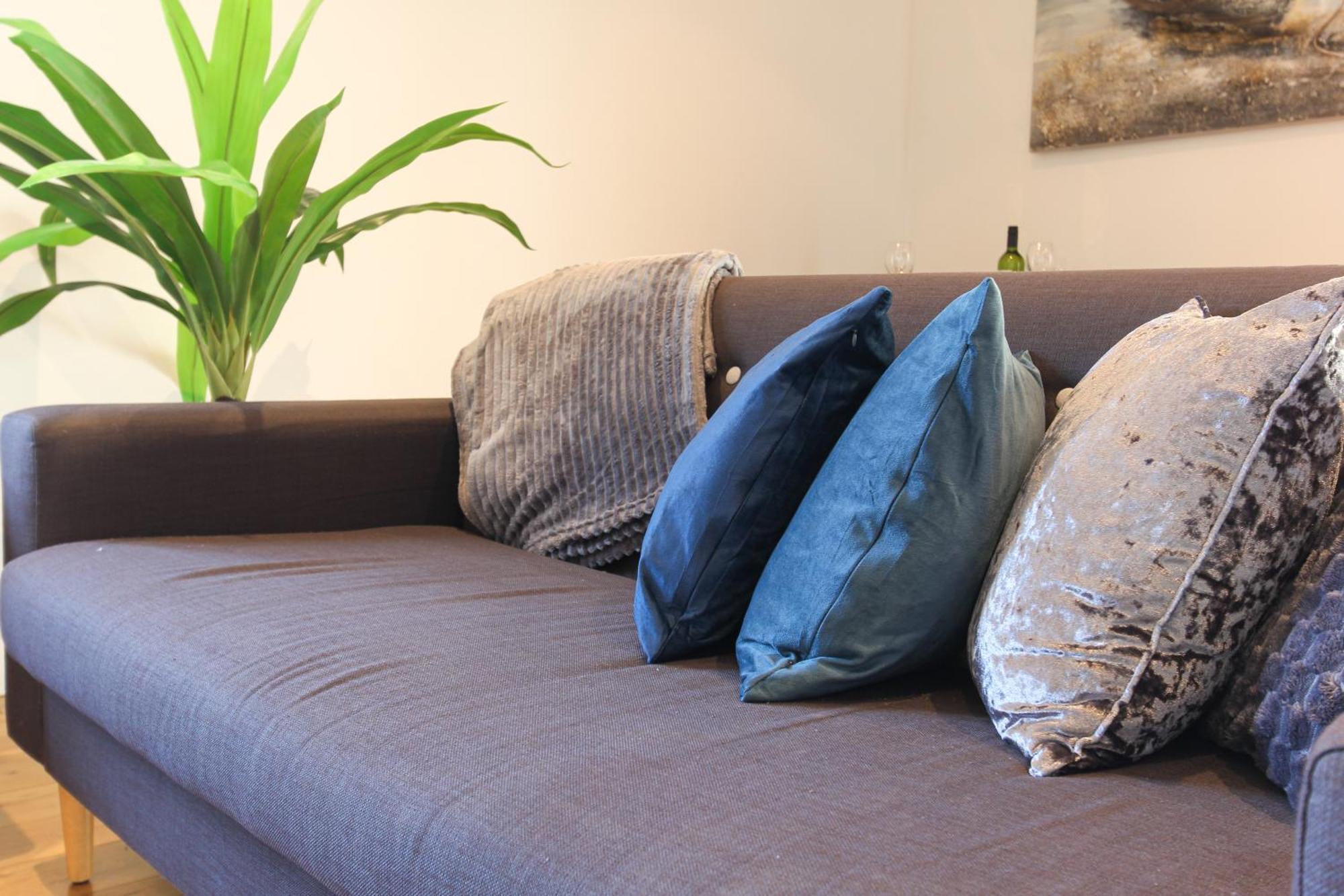 Elegant 2bd Flat In Marina - Free Parking Apartment *